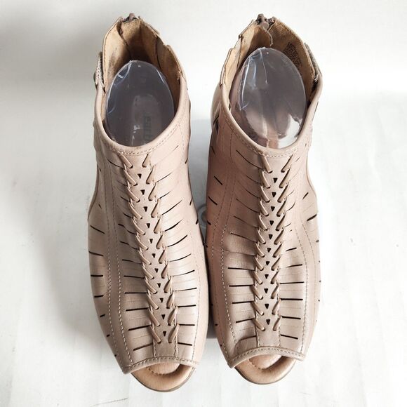 Earth Cottagecore Laced Beige Neutral Leather Shoes Cutout 2" Block Heel 9 Wide - Picture 6 of 11